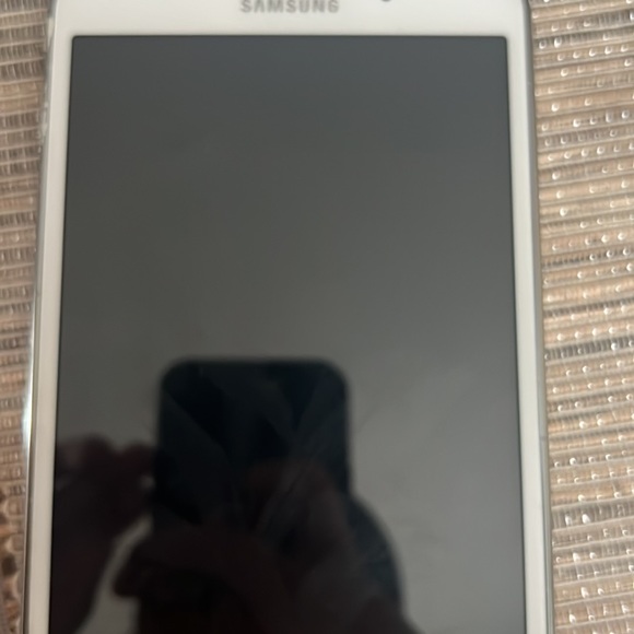 Samsung tablet model Ce0168 - Picture 3 of 4